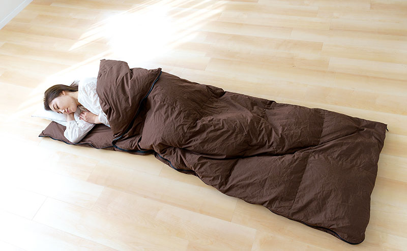 羽毛ファミリア 肌掛／寝袋：非常時