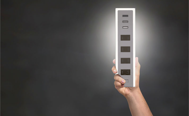 充電式電源タップ LEDランプ付き電源タップ：非常時